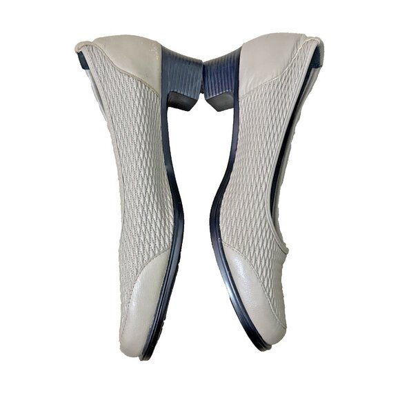 FootSmart Taupe Leather Heels Pump Size 9 WW - Picture 4 of 6